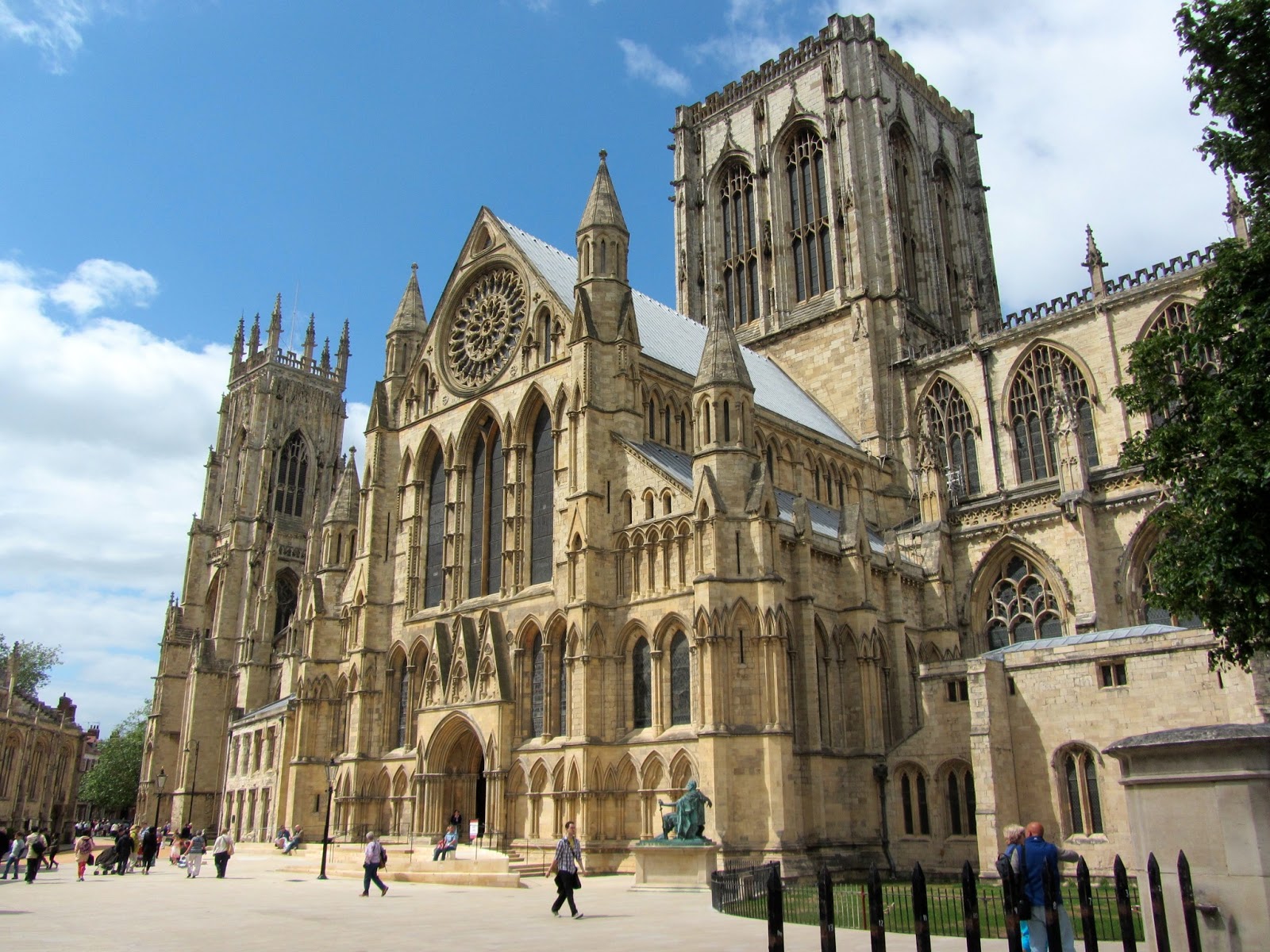 Nhà thờ Durham và nhà thờ York
